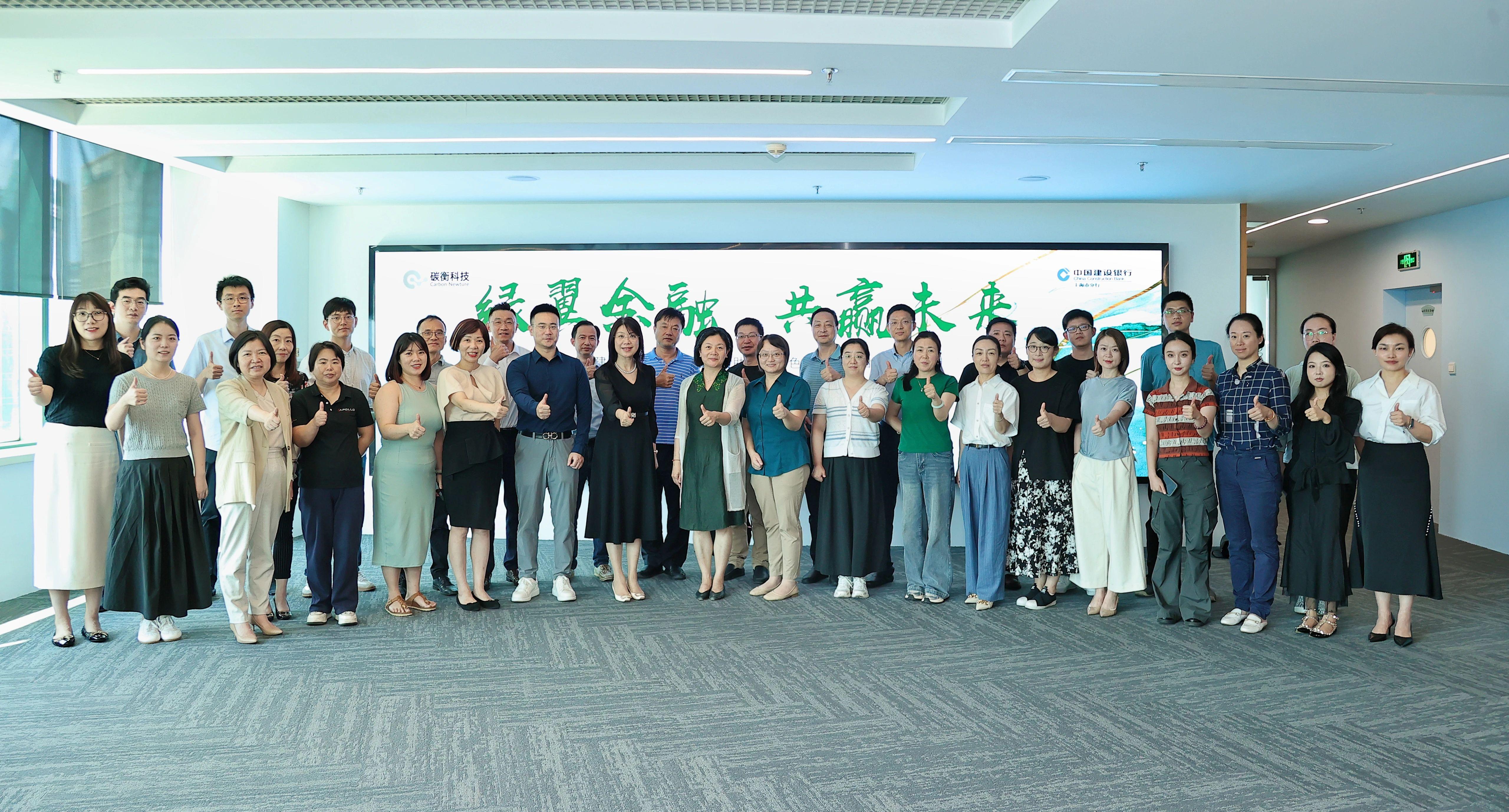 2025供应链金融行业未来前景展望：三大趋势与挑战_人保财险政银保 ,人保护你周全