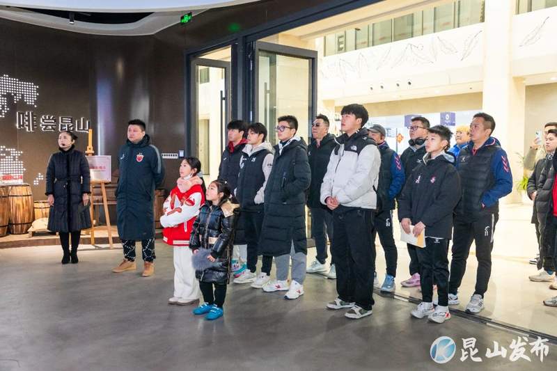 2025咖啡江湖，谁主沉浮？连锁品牌的创新与幽默生存法则_人保伴您前行,人保有温度