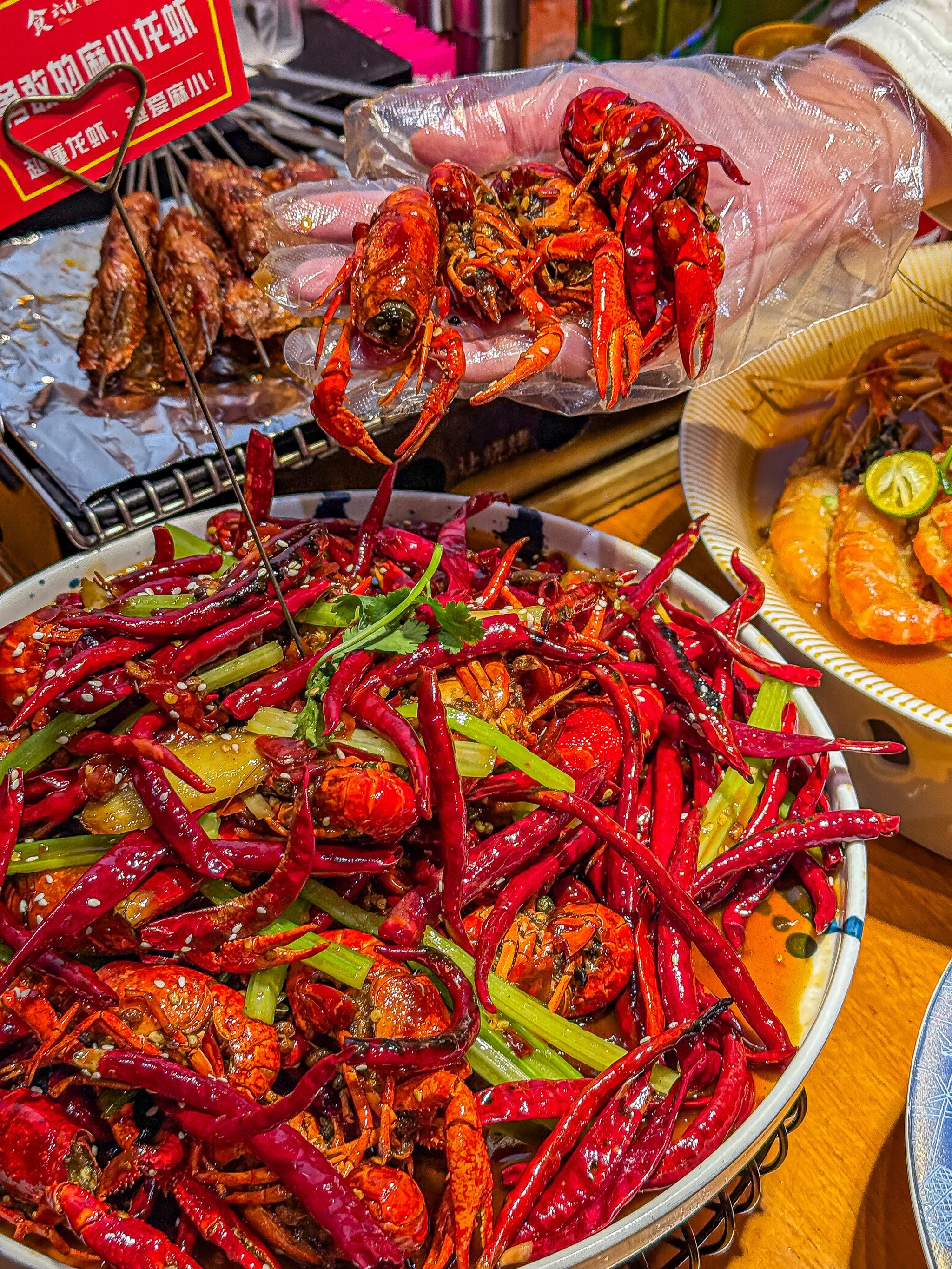 2025年中国小龙虾产业发展现状、竞争格局及未来发展趋势预测分析_拥有“如意行”驾乘险，出行更顺畅！,人保有温度