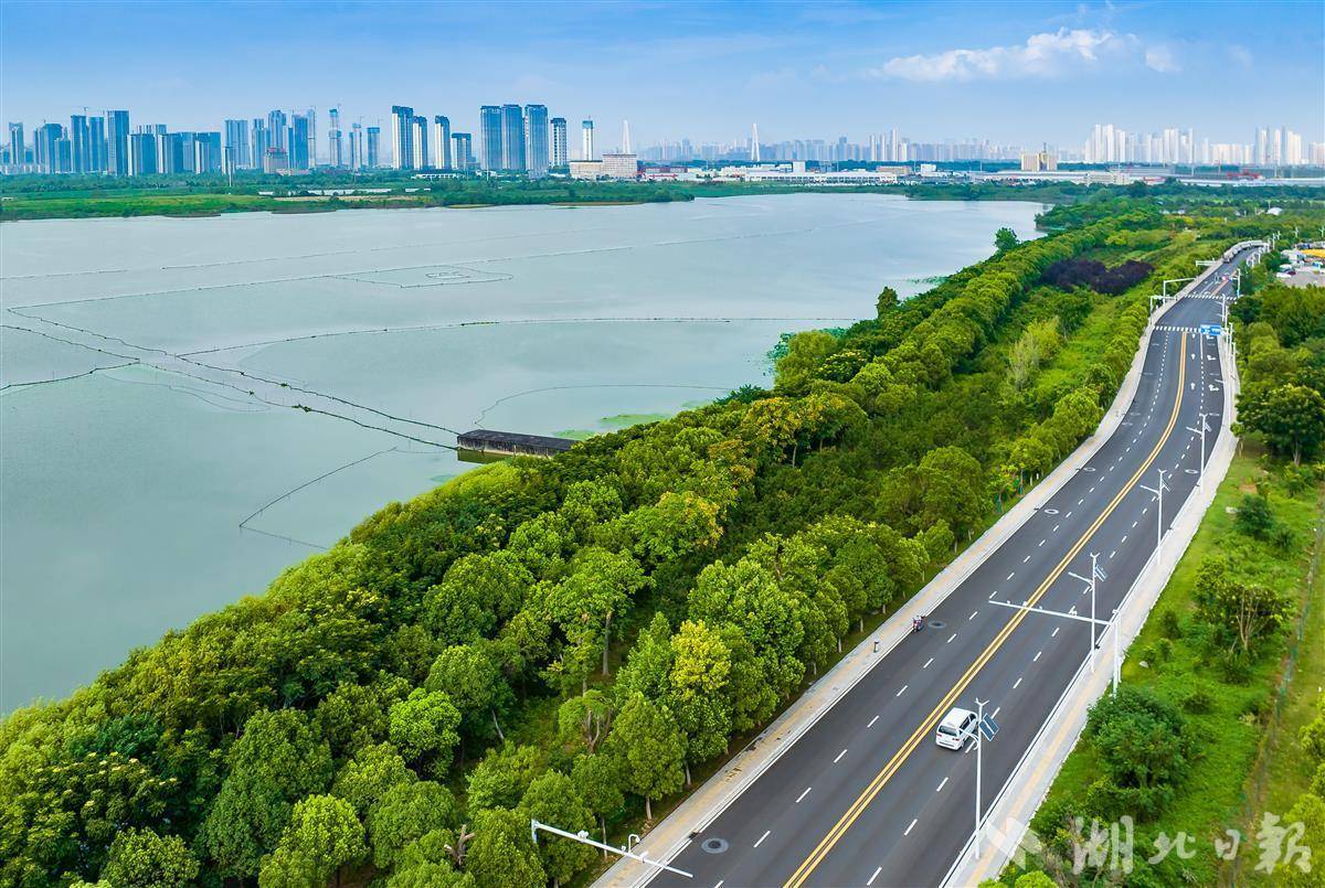 人保伴您前行,拥有“如意行”驾乘险，出行更顺畅！_2025年中国儿童护肤品行业市场：青少年护肤需求增长迅猛