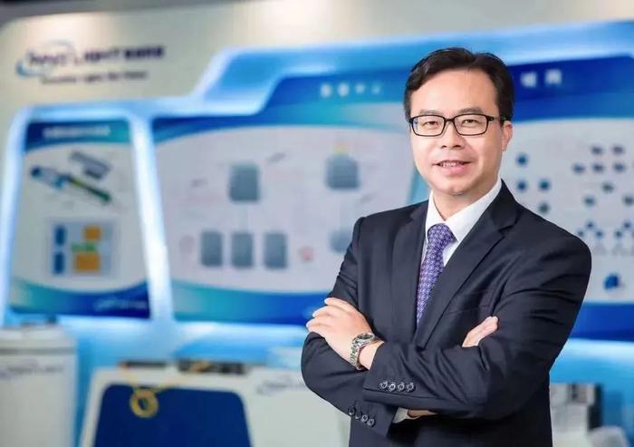 中际旭创8月26日大宗交易成交496.12万元