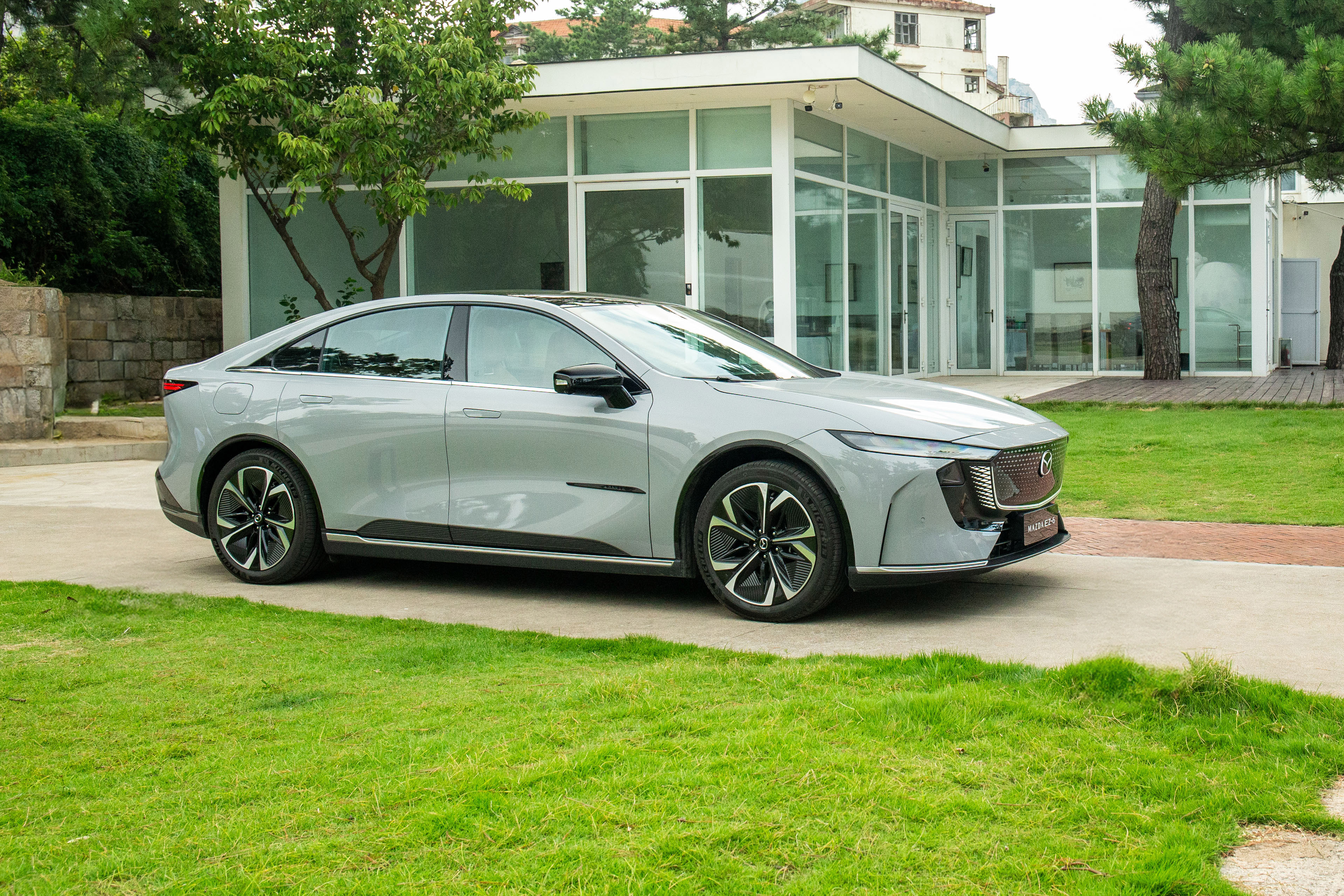 增程车纯电续航越来越长，是进步还是偏离初心？