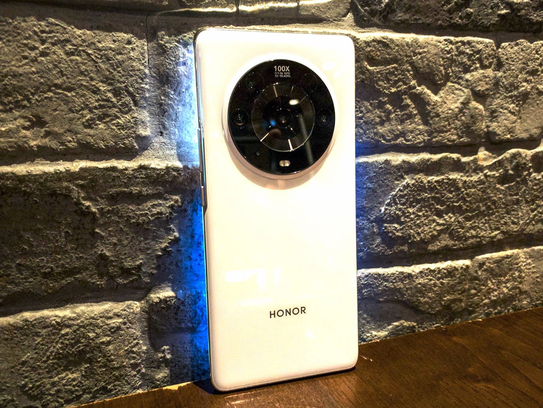 华为欧拉概念下跌2.41%，10股主力资金净流出超亿元