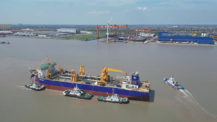 我国自主研制超大型耙吸挖泥船今日下水 装载效率世界领先