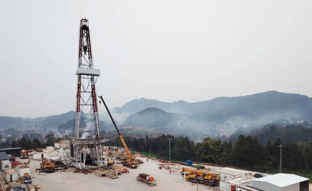 海南矿业：坚持双轮驱动战略，重点关注控股型战略性金属矿山和油气领域并购机会