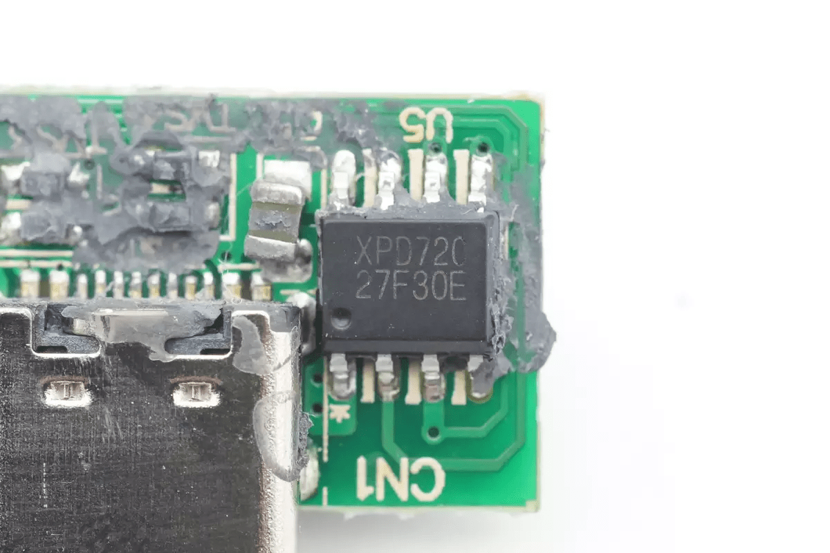 京泉华：主要产品为磁性元器件及电源类产品