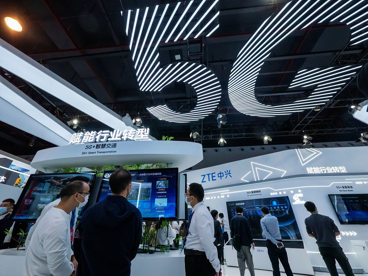 在2025全球工业互联网大会上感受“聪明的机器”