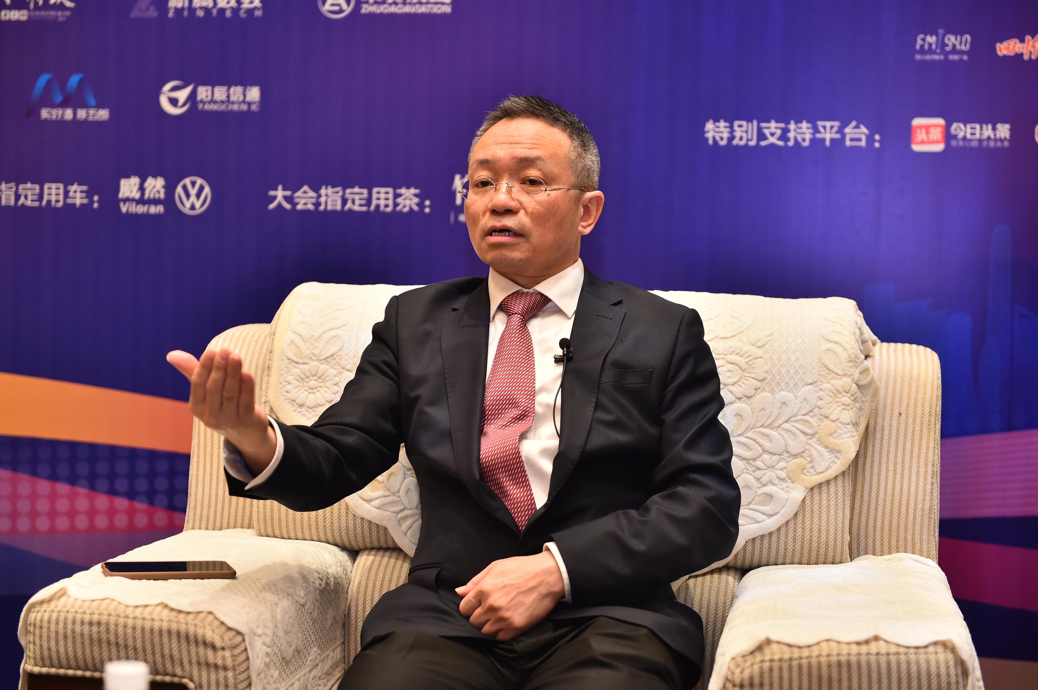 陆家嘴信托换帅：王岗获核准出任董事、董事长