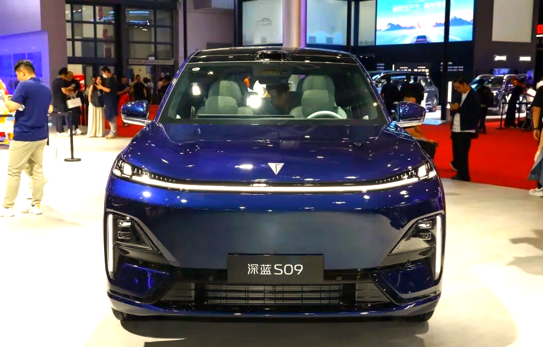 荣耀前中国区CMO姜海荣出任深蓝汽车CEO