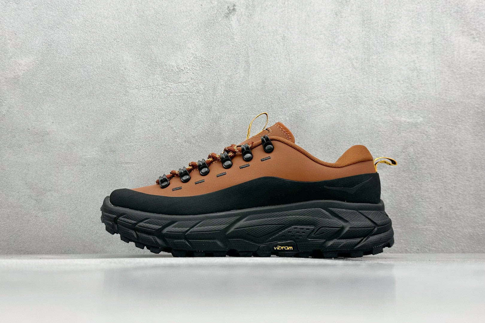 HOKA ONE ONE 正式推出全新户外装备