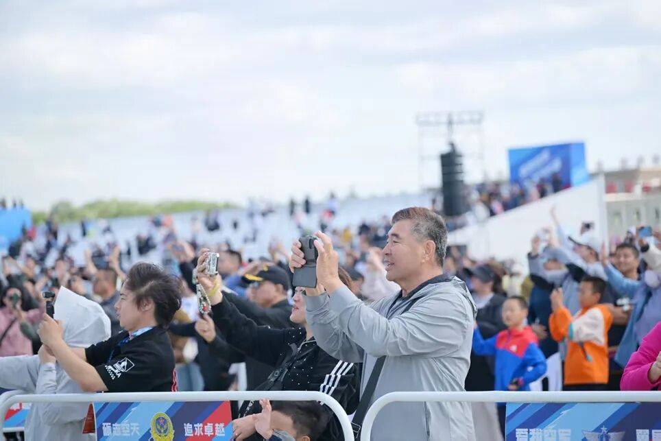 吉林长春联通5G-A保障2025空军航空开放活动和长春航空展通信工作