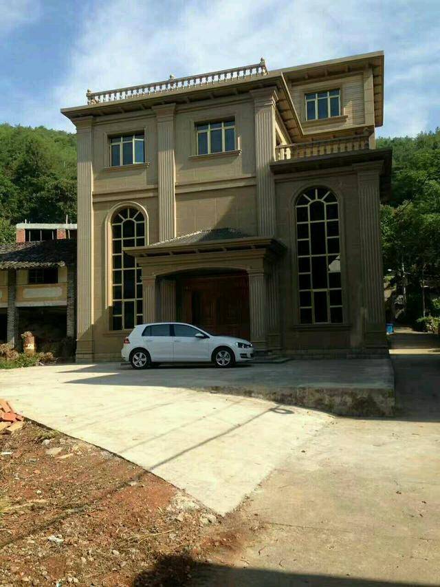 花850万装修别墅 贵州女厅官被控受贿5448万