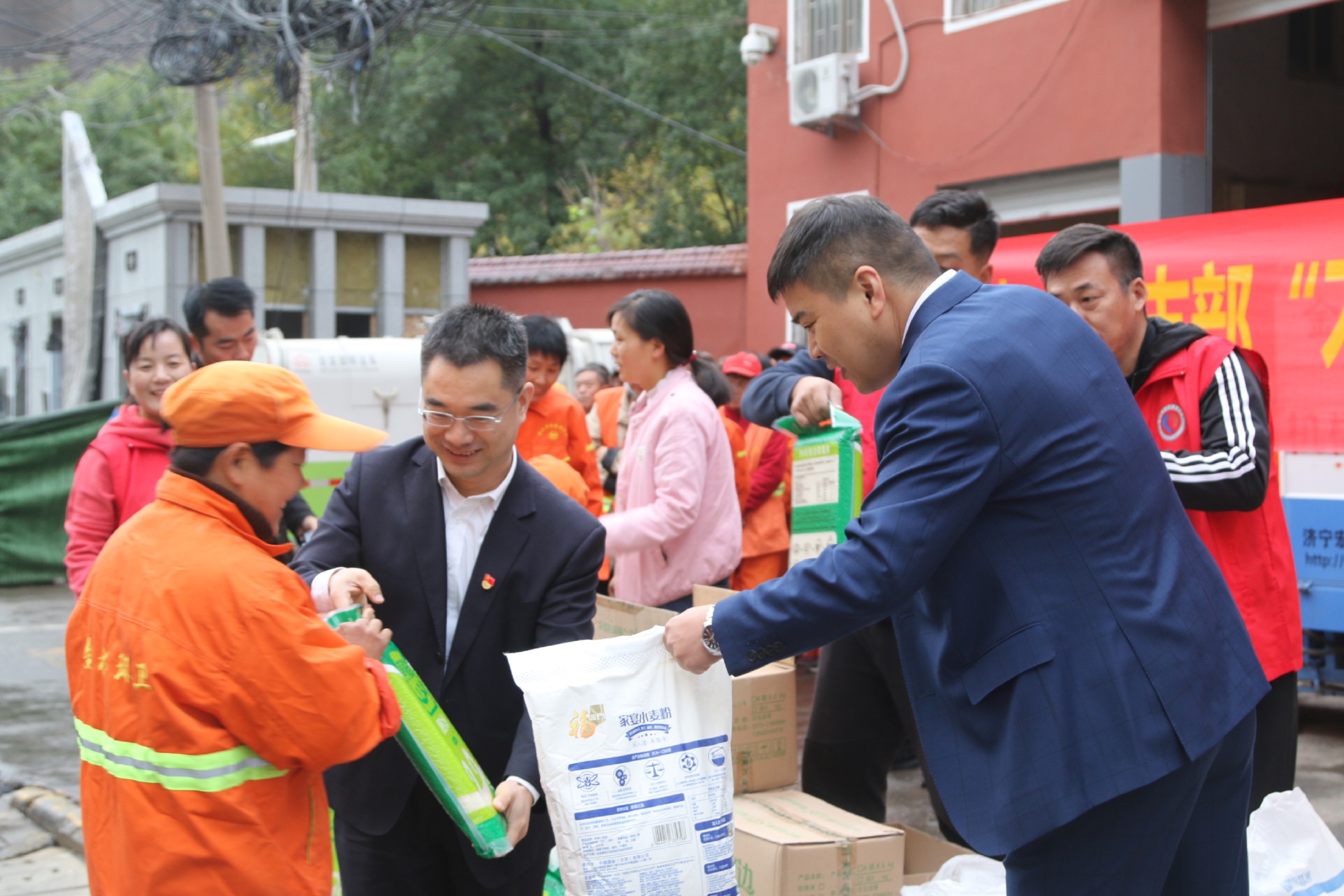 中国平安向成都9452株古树名木捐赠总保额超1.7亿元专属风险保障