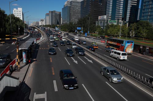 拥有“如意行”驾乘险，出行更顺畅！,人保有温度_2024年青花瓷行业发展现状、竞争格局及未来发展趋势分析