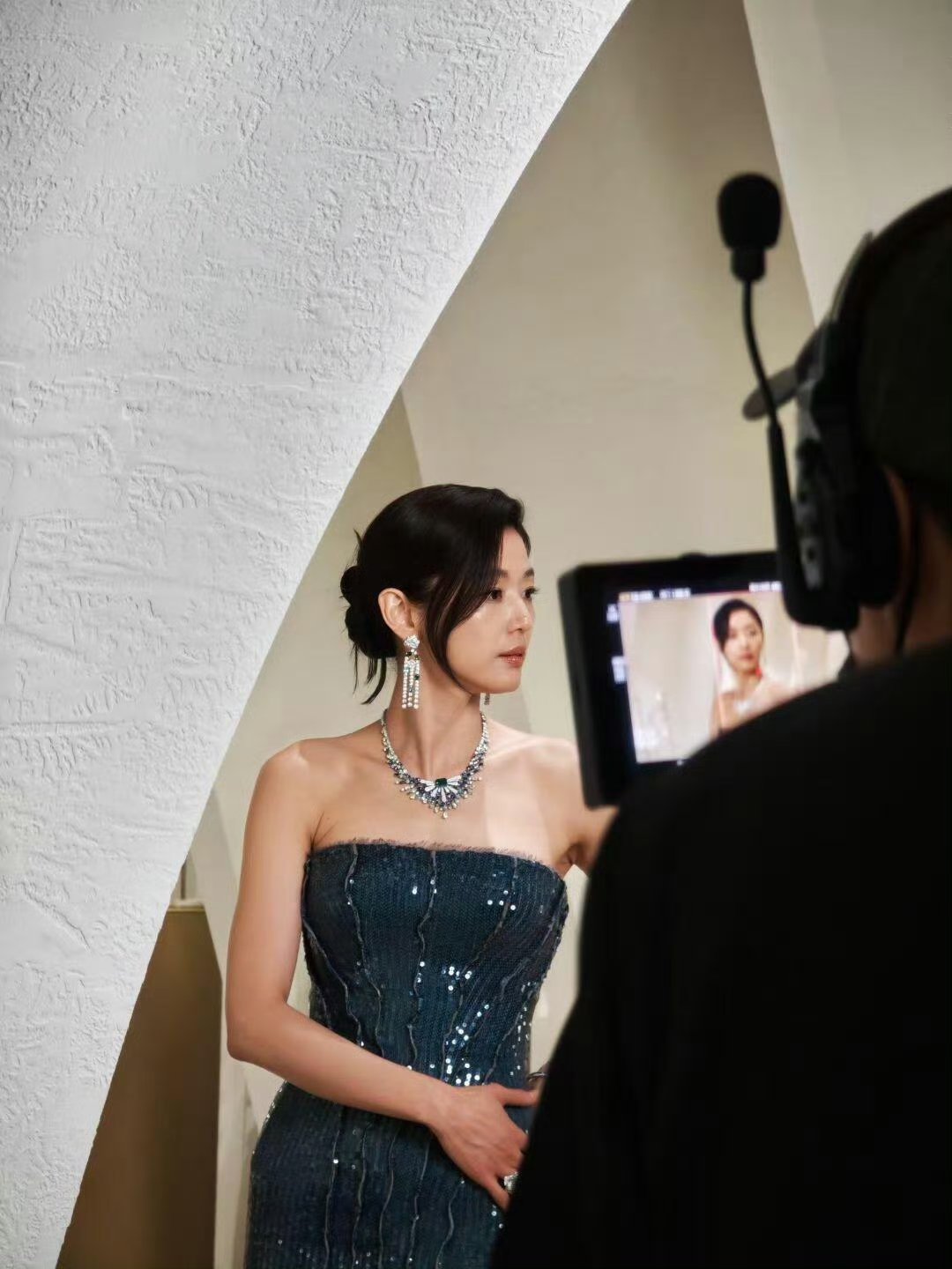 LV、海蓝之谜、伯爵齐撤全智贤代言