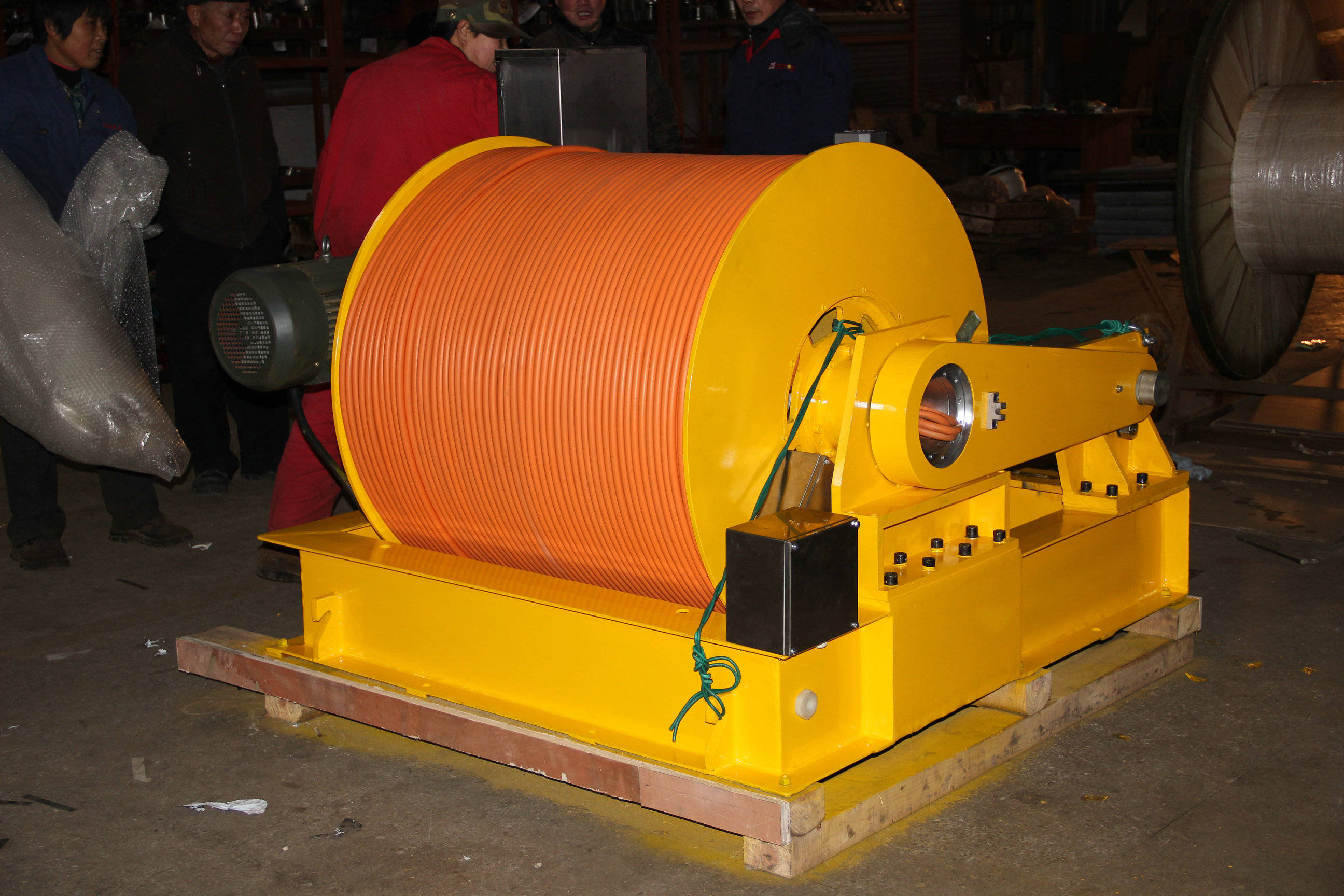 我国首套全海深痕量金属CTD绞车系统完成极地示范应用