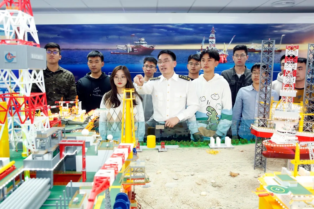 我国首套全海深痕量金属CTD绞车系统完成极地示范应用