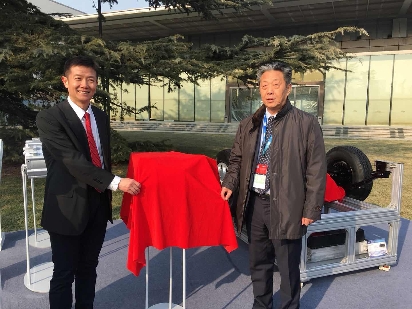 精进电动披露总额2000万元的对外担保，被担保方为精进电动科技（菏泽）有限公司