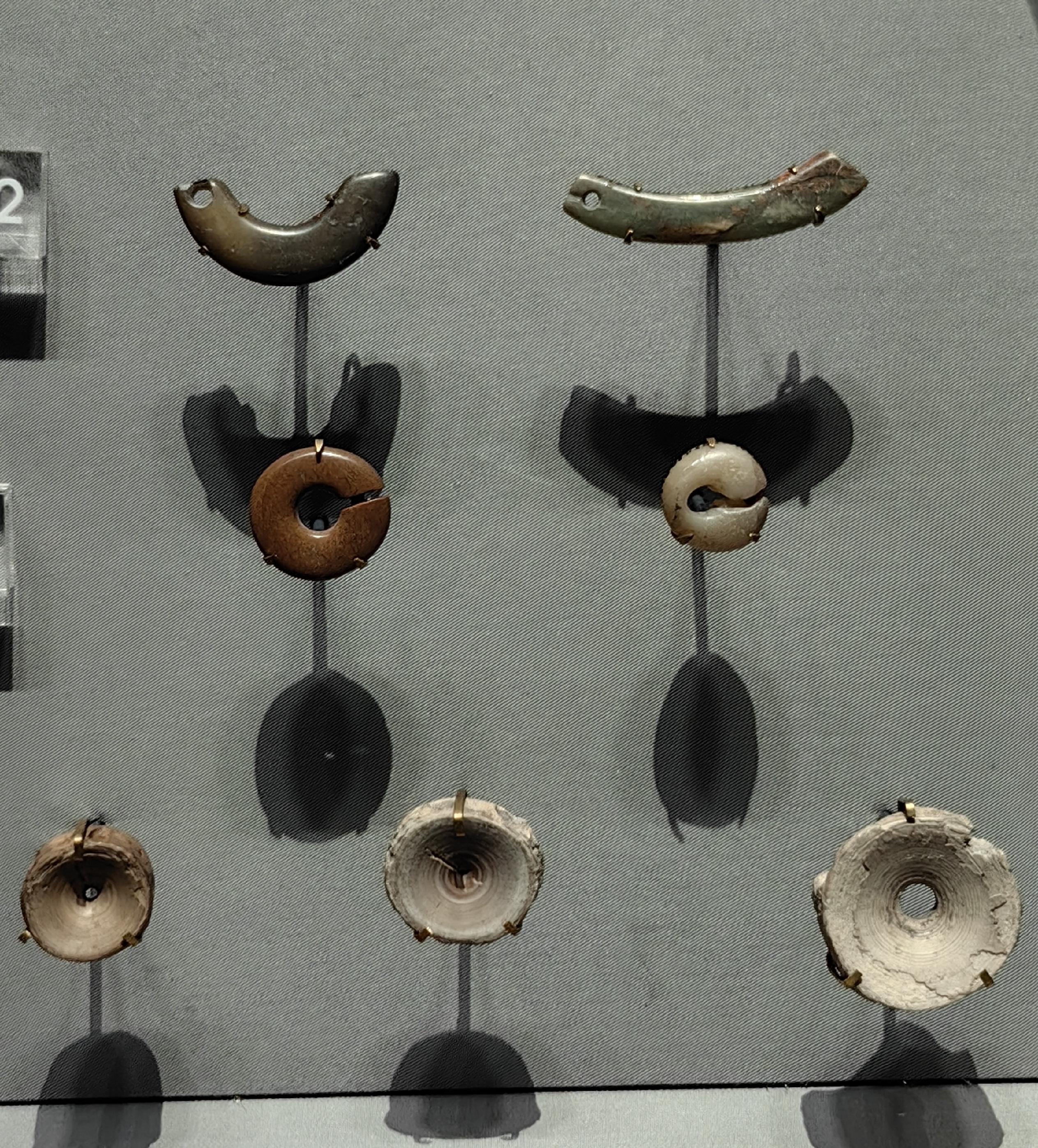 “沧海桑田”的河姆渡文化：访河姆渡遗址