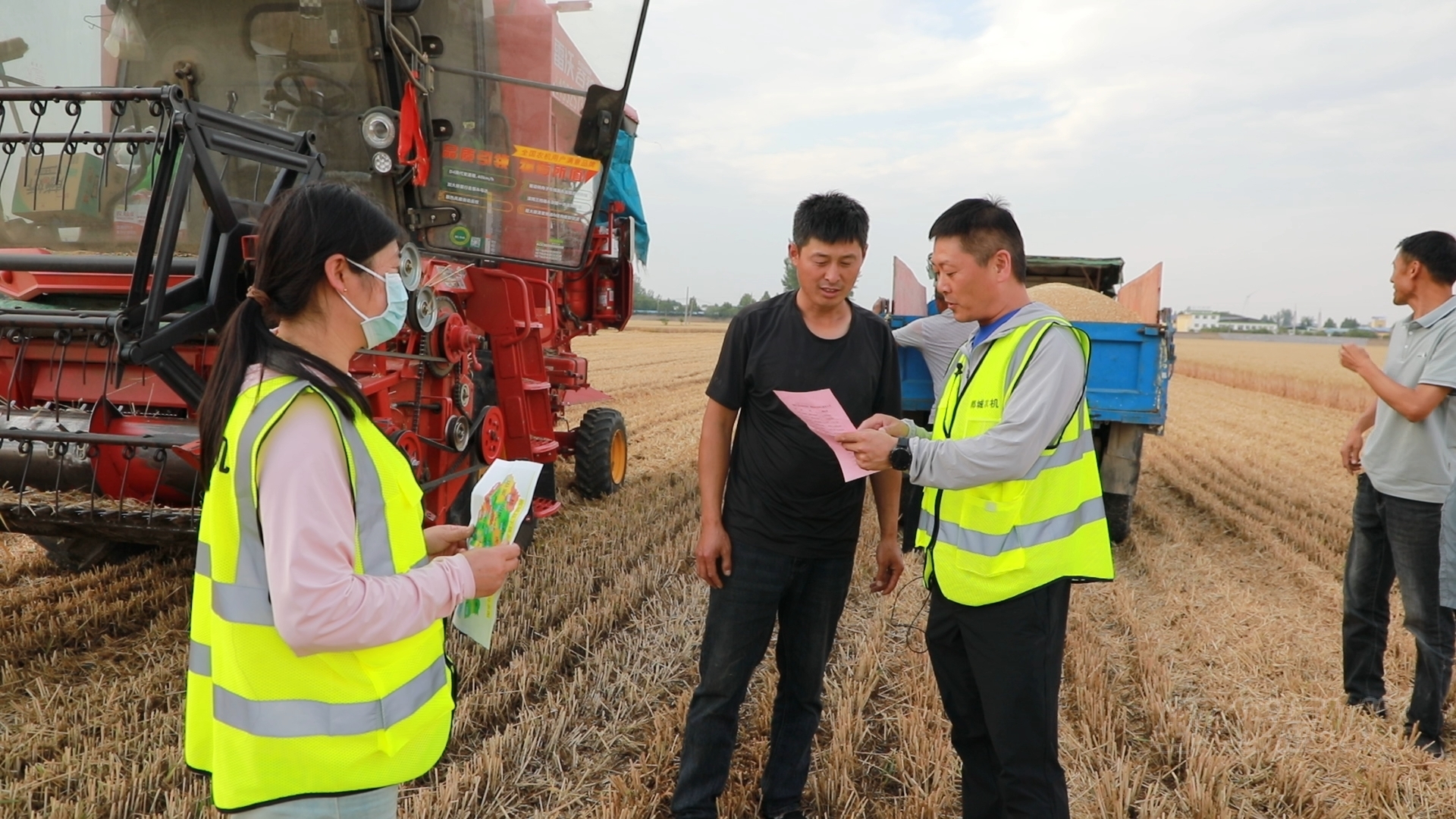 持续阴雨影响秋收进度 农业农村部部署抢收抢烘工作