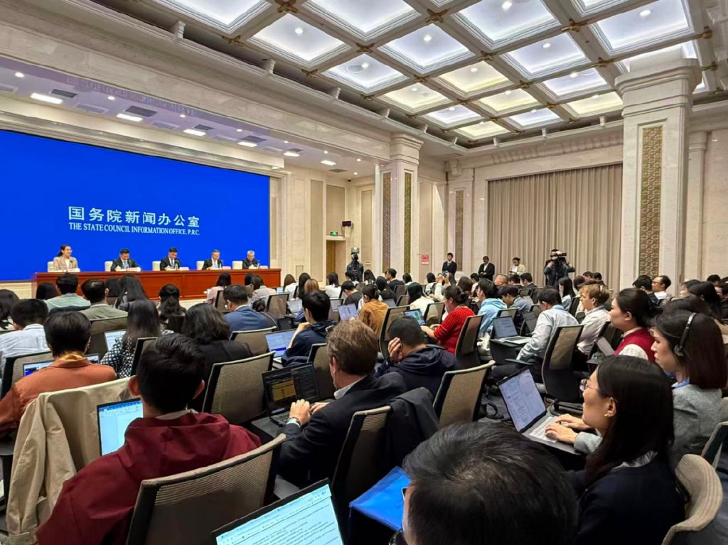 这个年会，潘功胜、李云泽、吴清将作演讲！