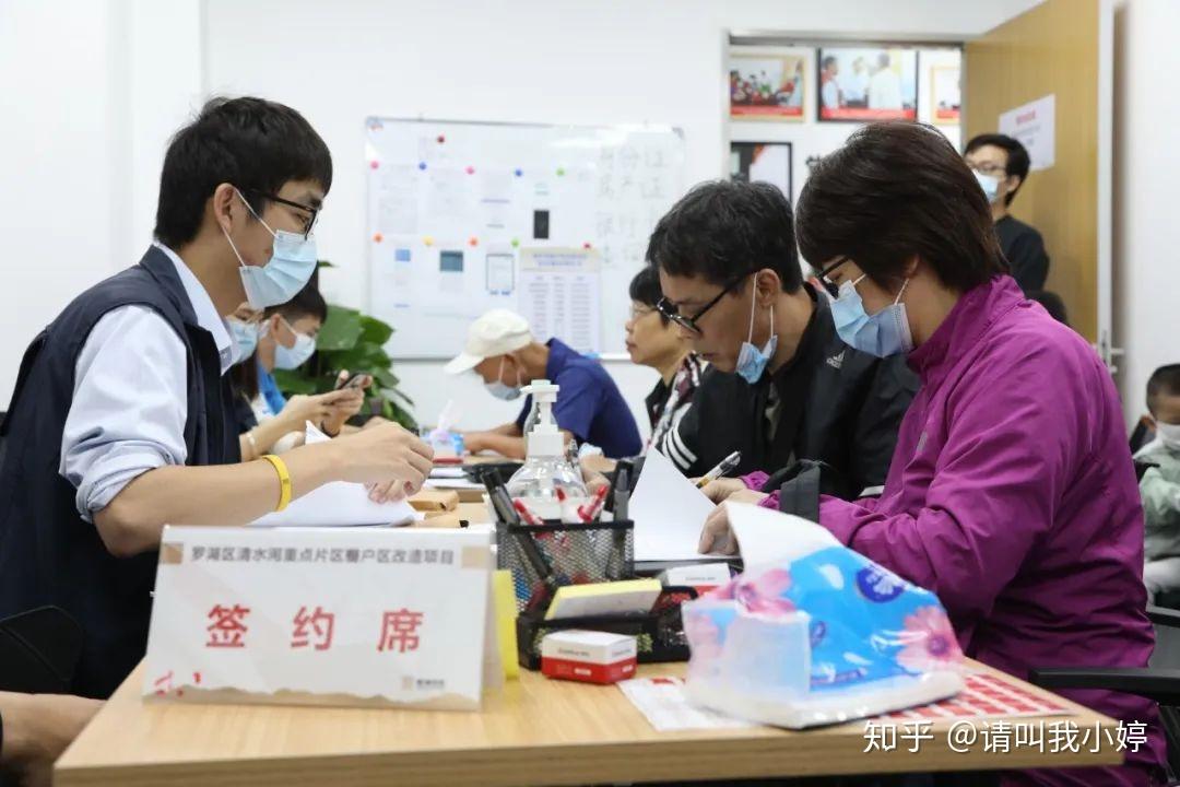 见证历史！双双突破1000元大关！记者实探深圳水贝