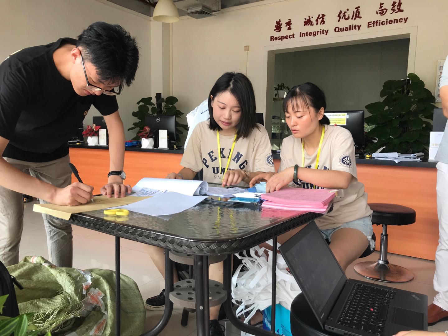 王文涛：服务业是接下来开放的重点，同时扩大增值电信、生物技术、外商独资医院等开放试点