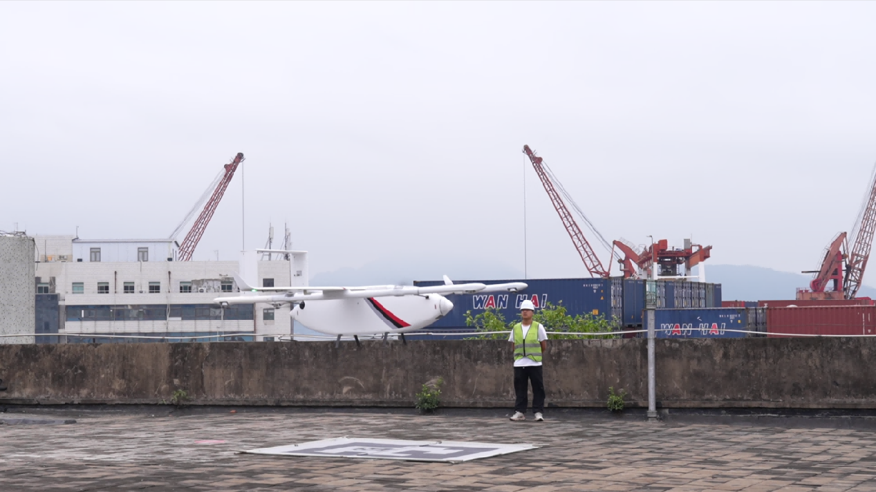 广东：支持广州、深圳、珠海先行先试 稳步开通市内和城际低空客运航线