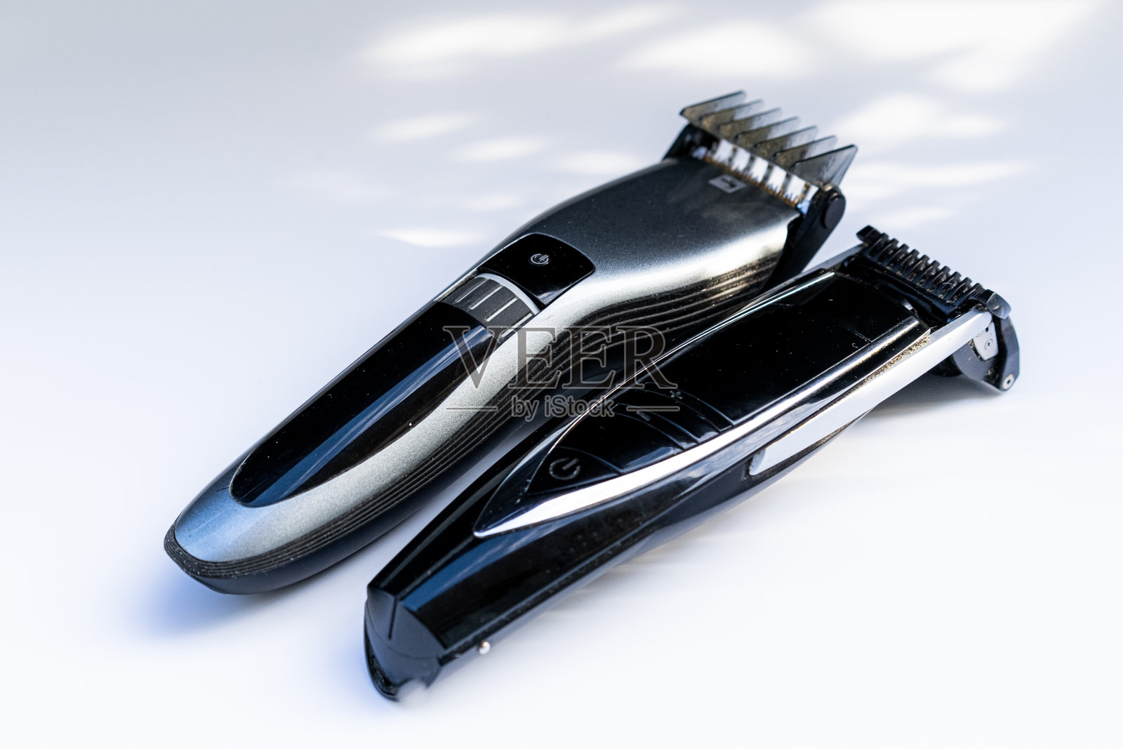 小熊电器获得发明专利授权：“一种吸发式理发器”