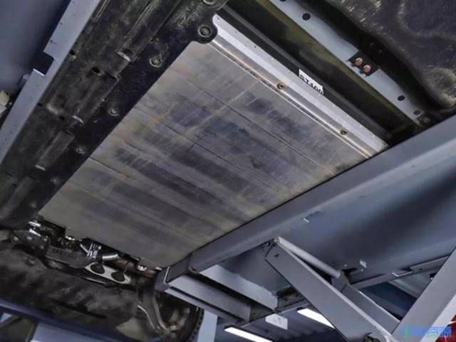 比亚迪获得发明专利授权：“用于电池托盘的边梁、电池托盘、电池包以及车辆”