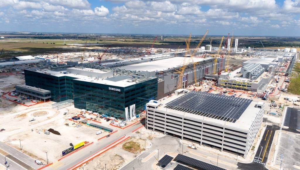 英伟达宣布与三星电子合作建设新型人工智能工厂