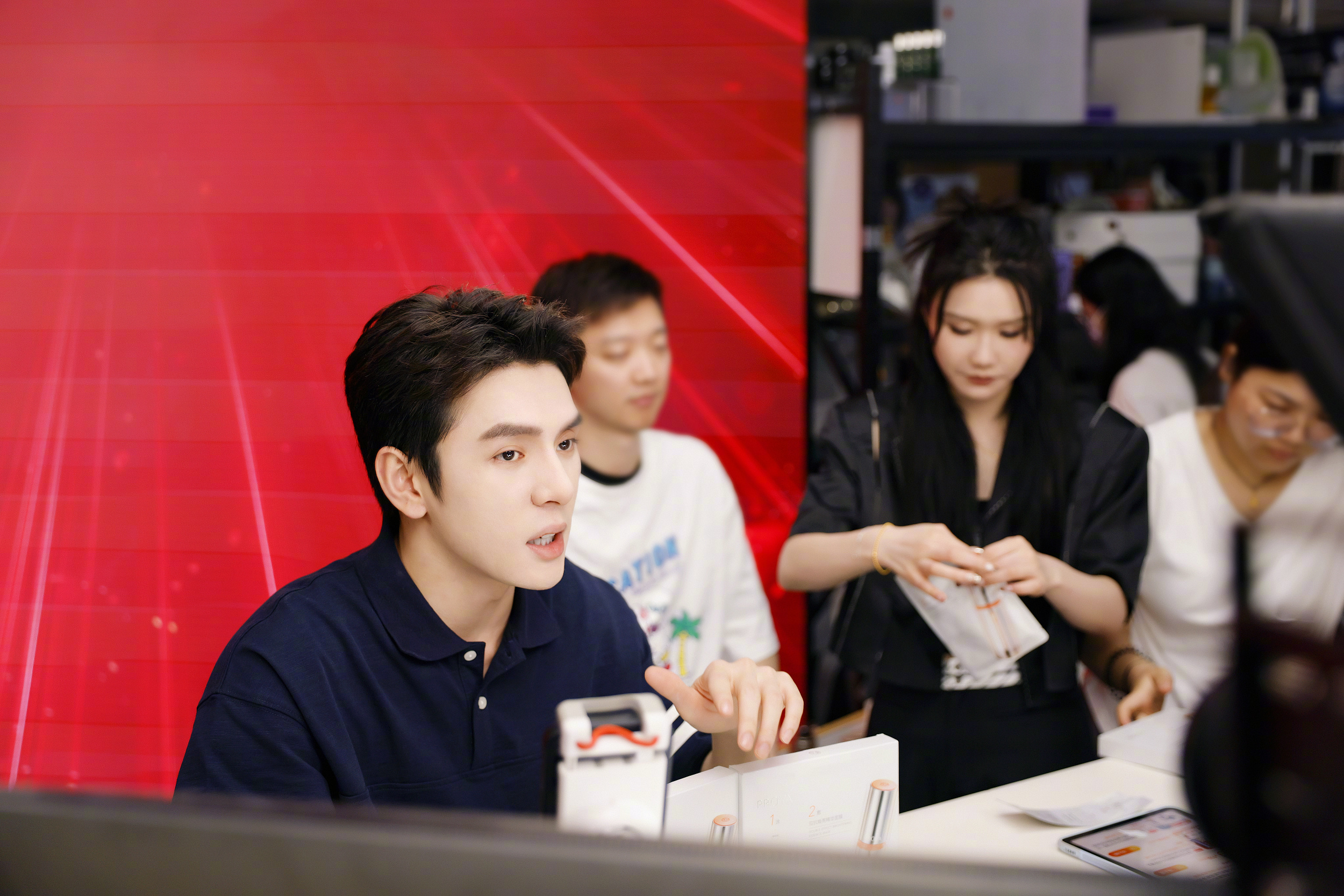 李佳琦直播间双11上架新品数量同比明显增长