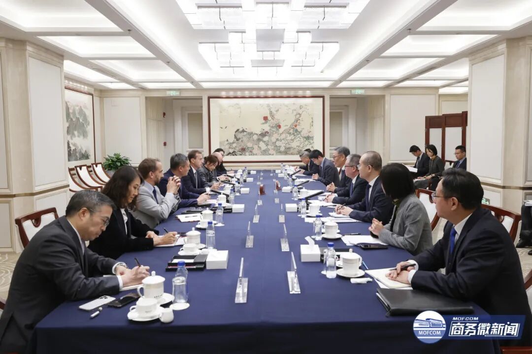 商务部部长王文涛会见西班牙经济、贸易与企业大臣奎尔波