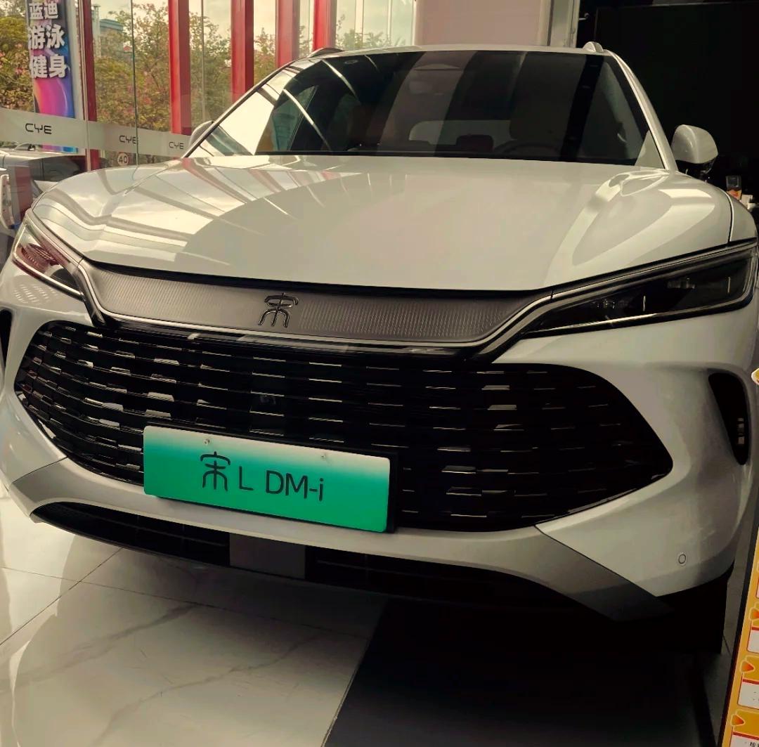 比亚迪获得外观设计专利授权：“轮毂”