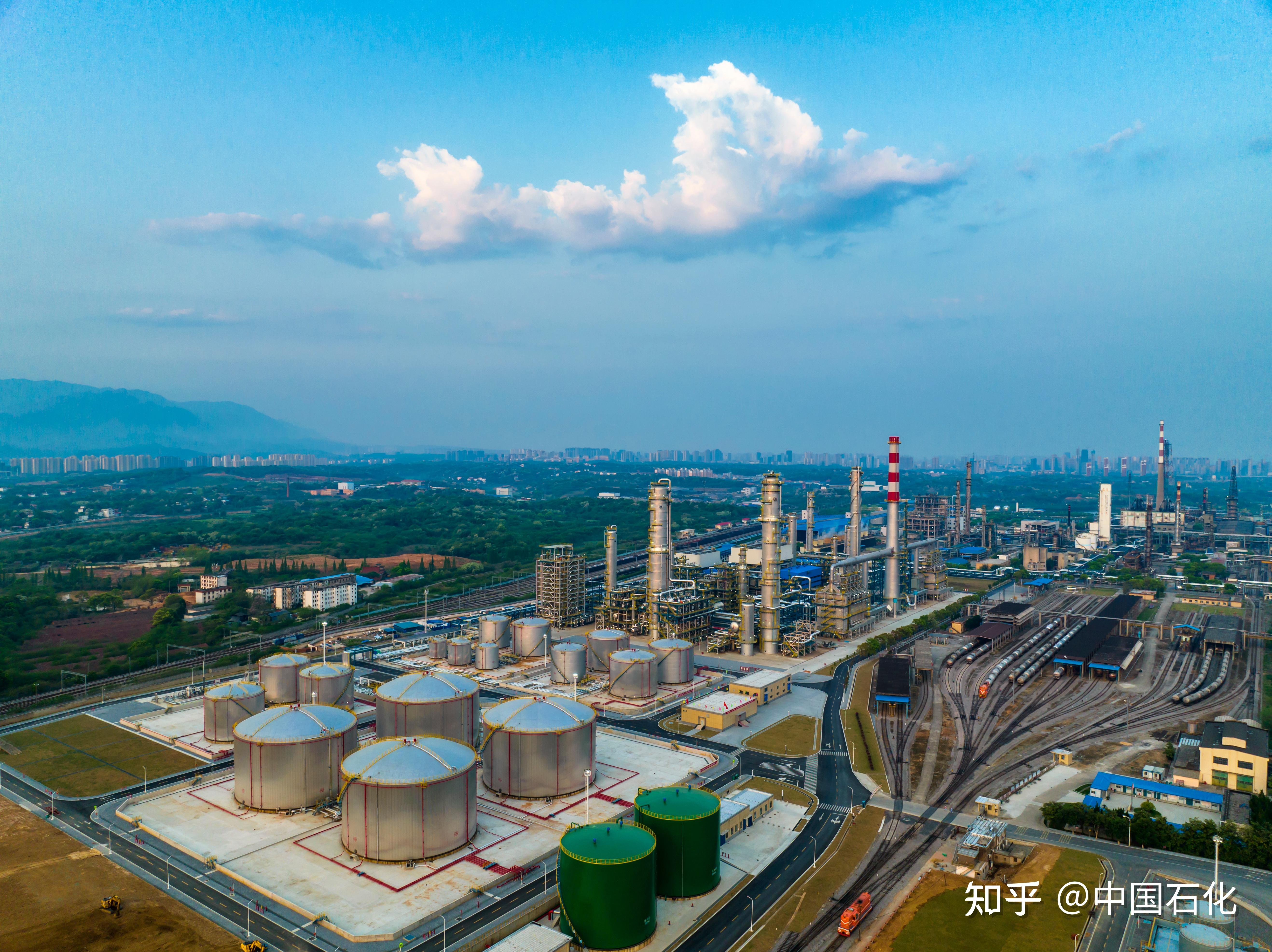 中国石化获得实用新型专利授权：“用于芳烃生产的纳米分子筛合成系统”