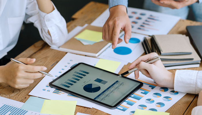 中信建投：“三期叠加”下，市场静待转机