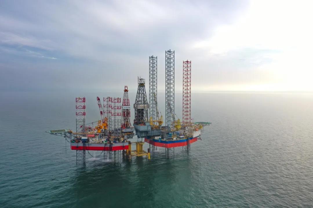 中国海油11月24日大宗交易成交6386.40万元