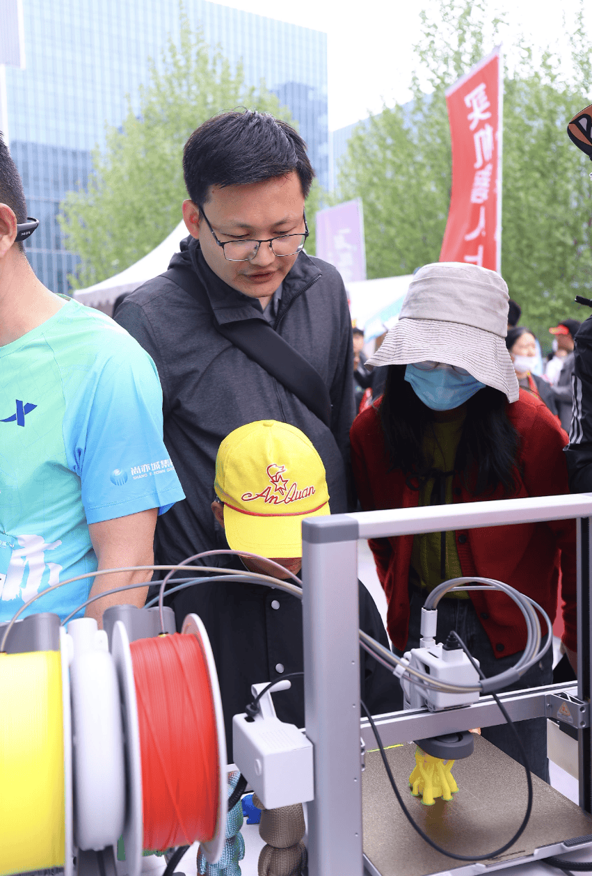 汇纳科技计划采购1.5万台拓竹设备 打造全球最大3D打印工厂