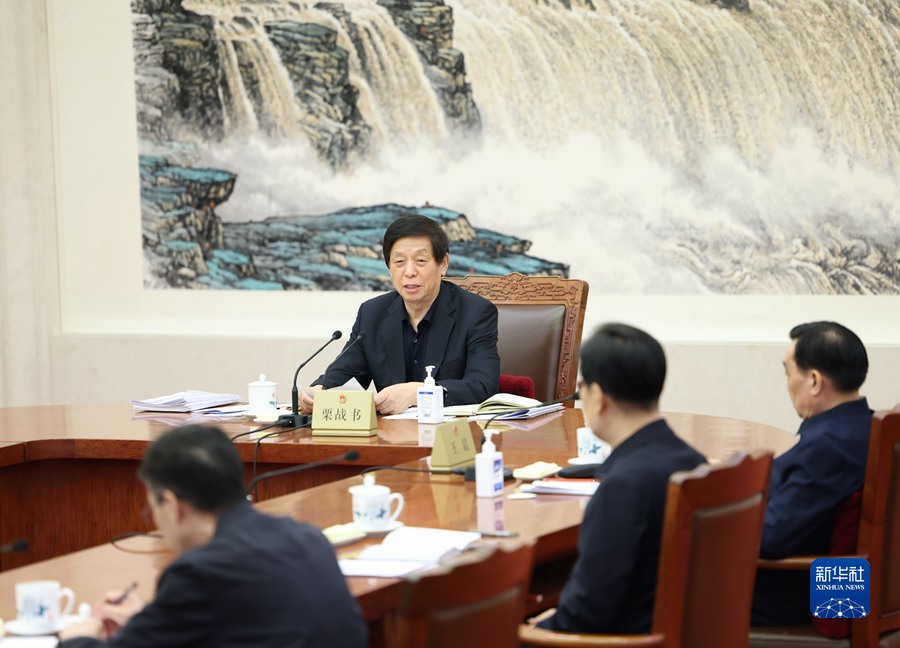 农业农村部党组召开会议强调 深入学习贯彻习近平总书记重要讲话精神 扎实做好乡村特色产业发展、农业科技创新等工作