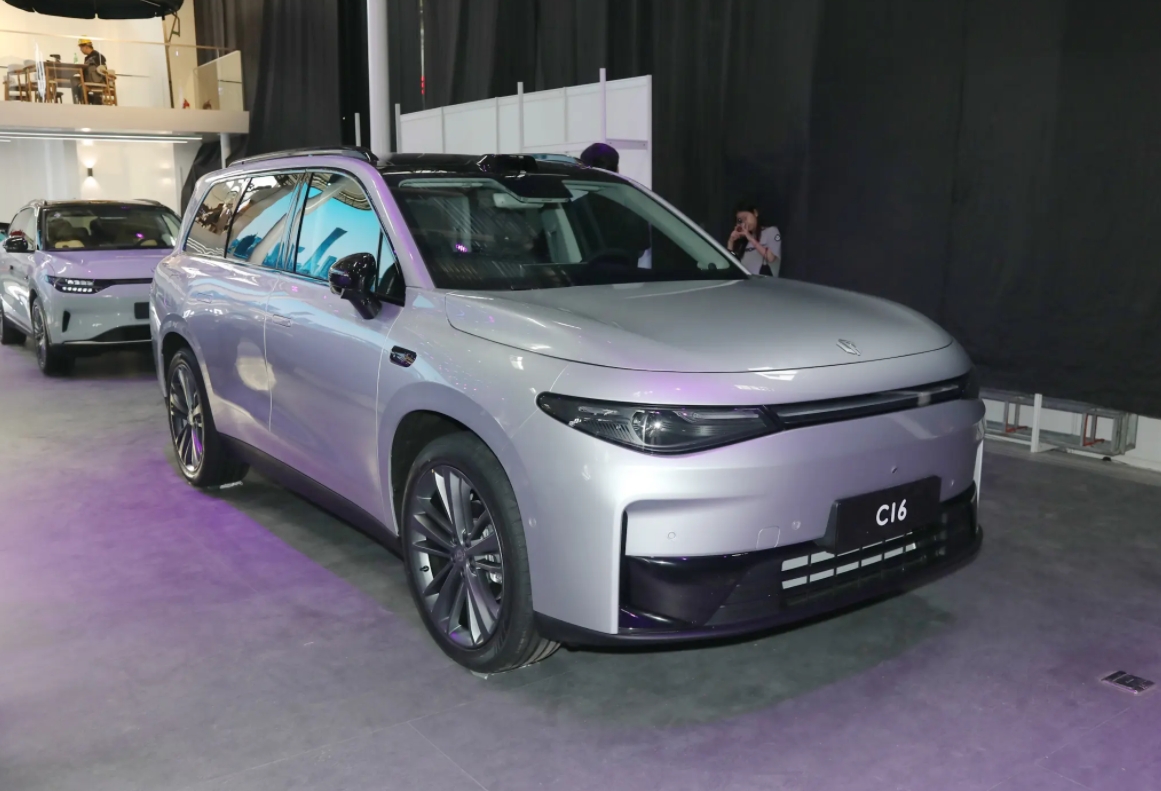 铁锂“七雄”谋涨价，聚首抗议电芯“霸权”