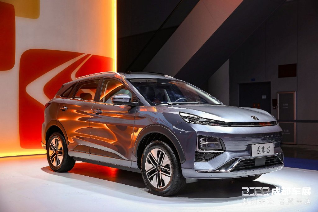 在这里体验钢铁是怎样“智”成的 南钢股份亮相世界智能制造大会