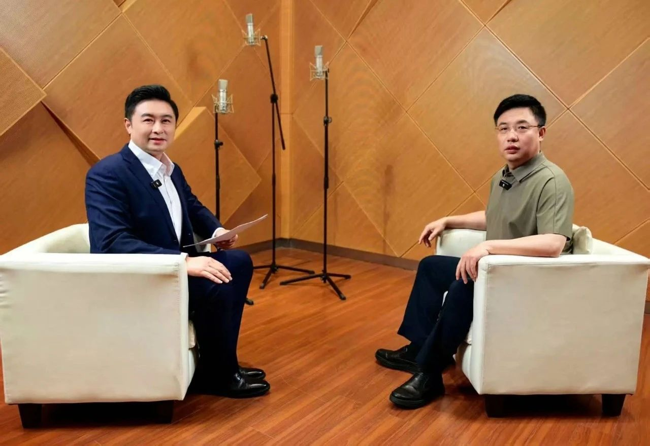 德美化工：产业基金持有深之蓝0.4%股份