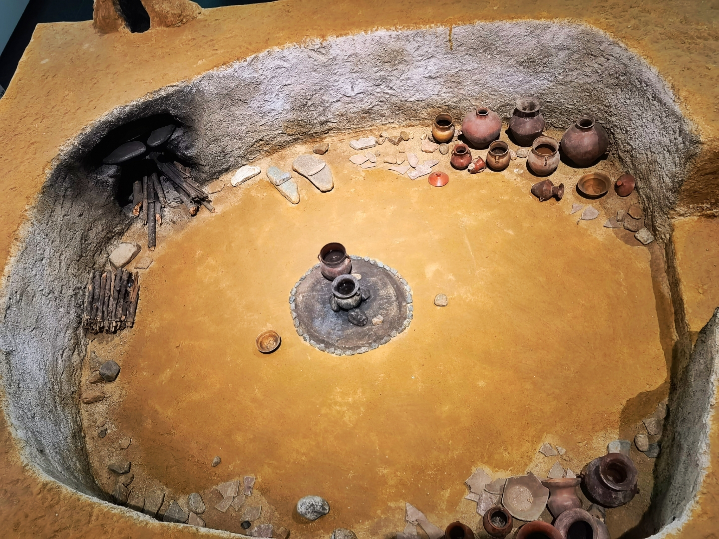 向海而行――中国南海西北陆坡海域深海考古特展