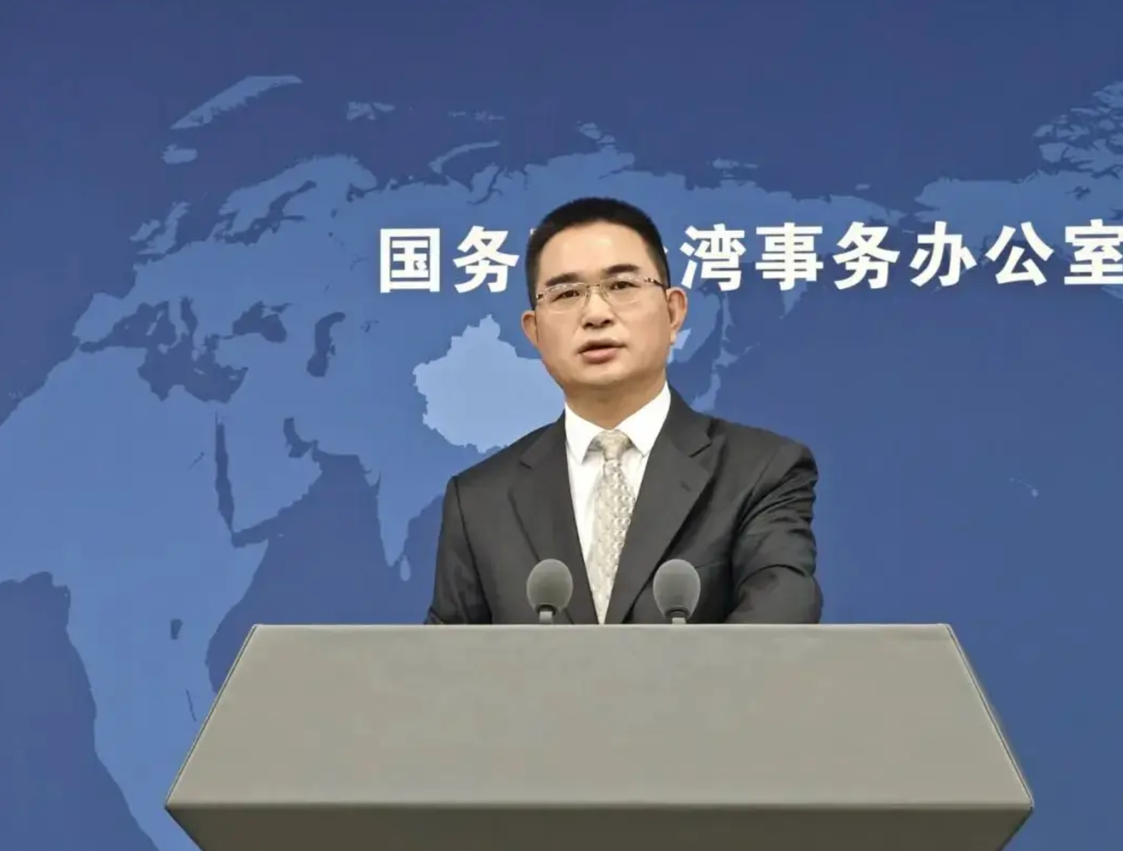 台海观澜｜蓝白弹劾赖清德，美国武装赖清德