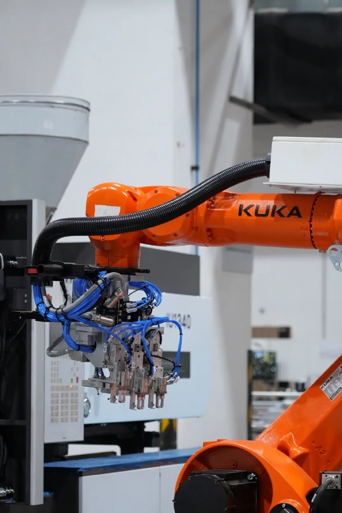 机器人：真空直驱机械手批量进入终端FAB厂量产应用