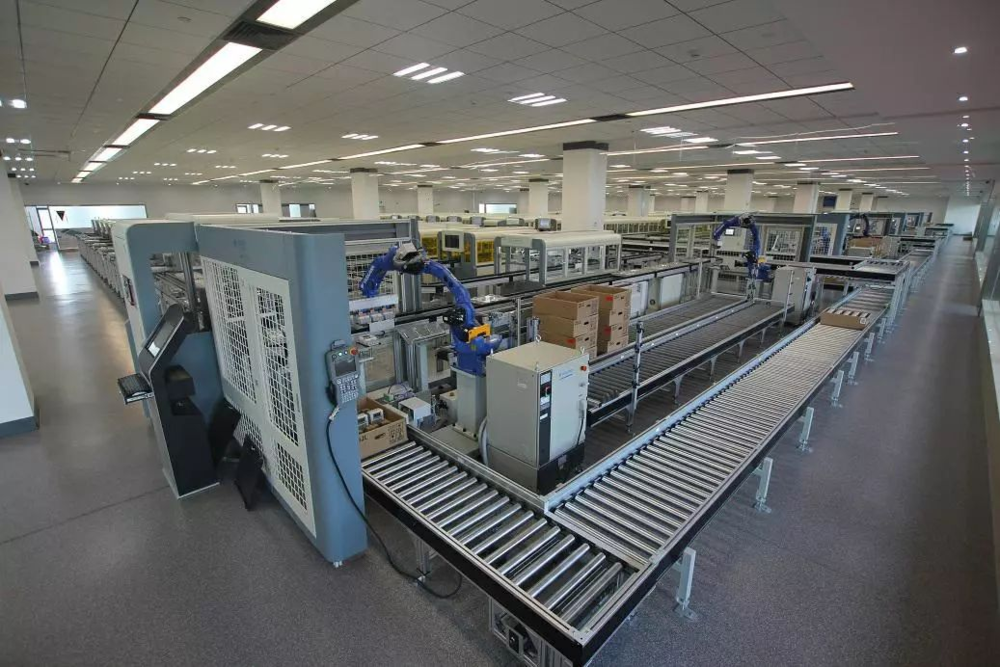 深天马Ａ：专业显示类产品应用于民用航空等领域