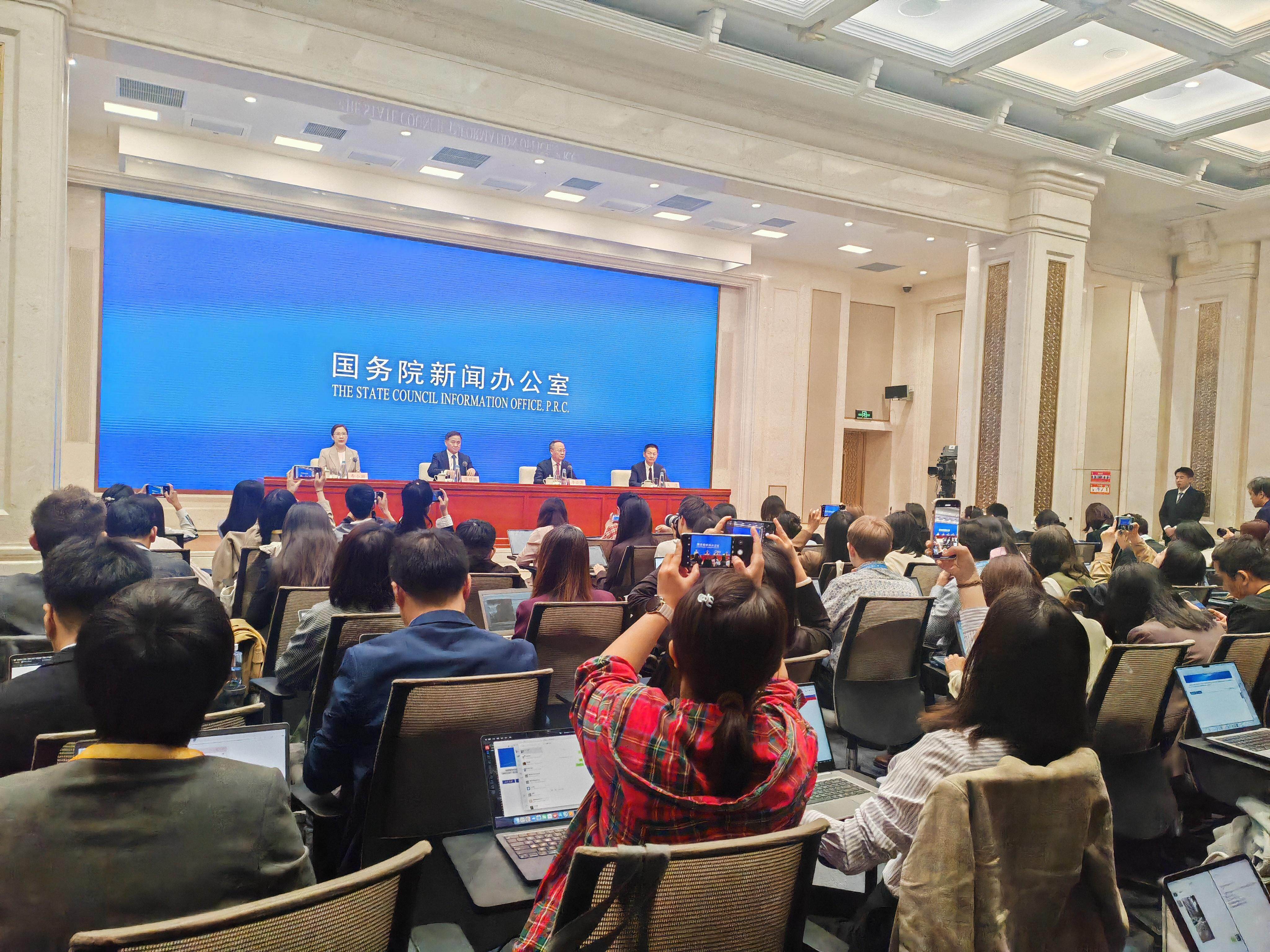 金融监管总局最新发布：明确推进数字金融服务八大重点领域