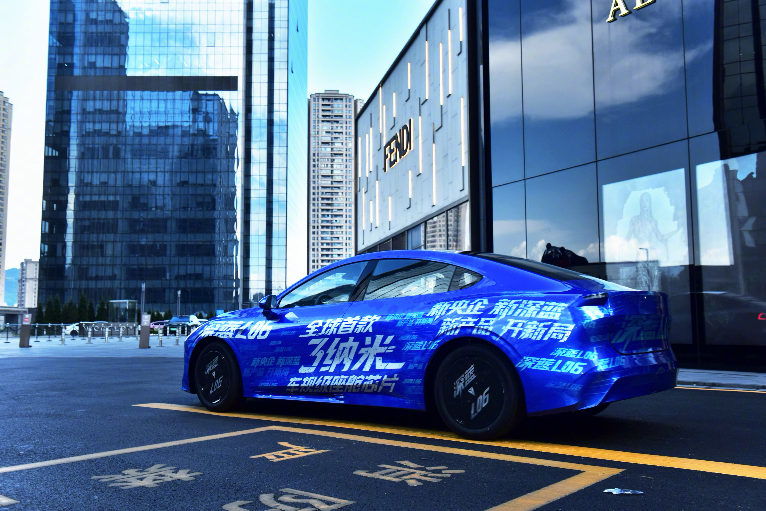 广汽埃安与滴滴自动驾驶联手打造 Robotaxi R2正式交付