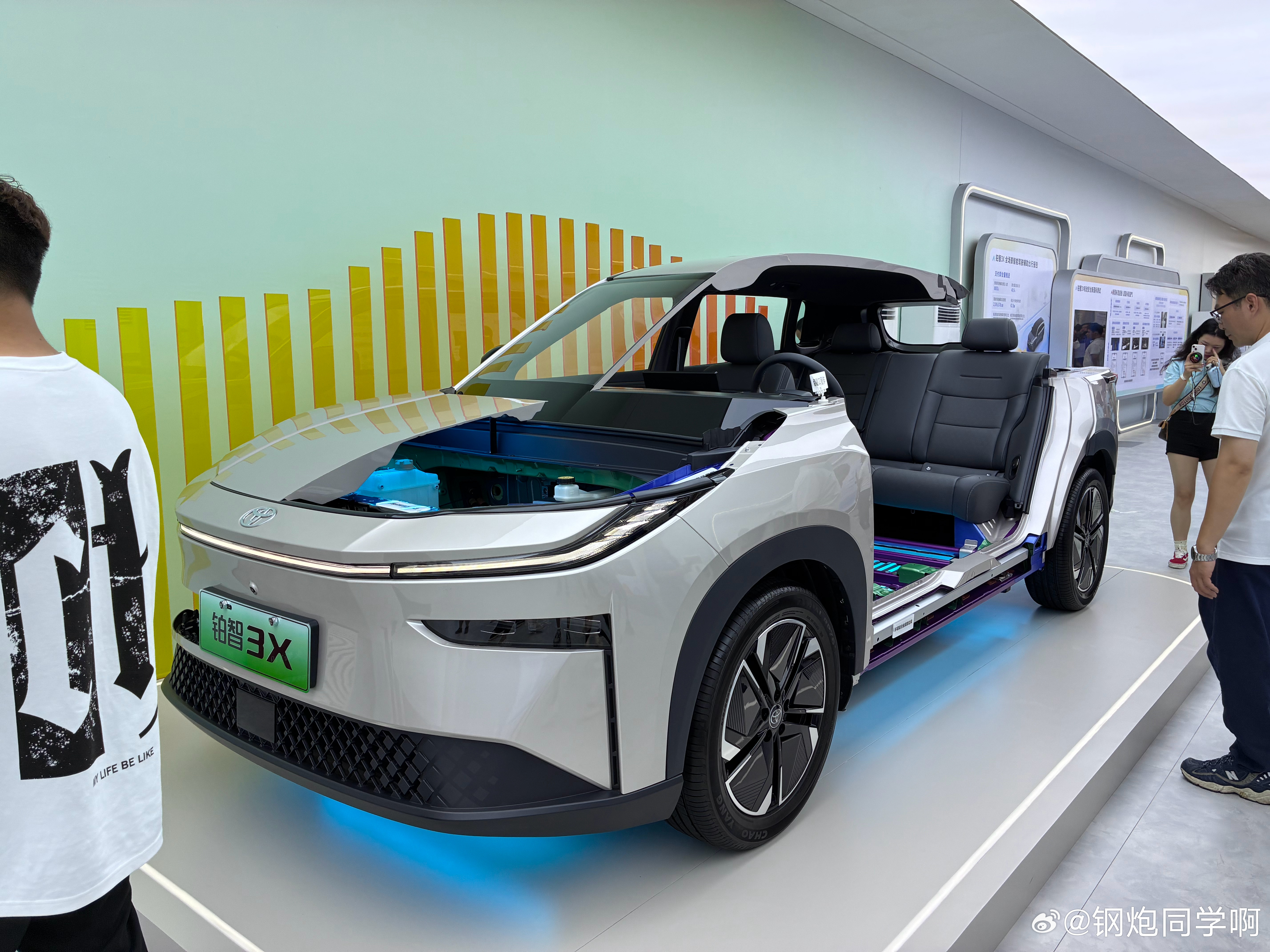 卓驭科技“跨界”：乘用车之外，拓展重卡NOA、无人车等泛自动驾驶