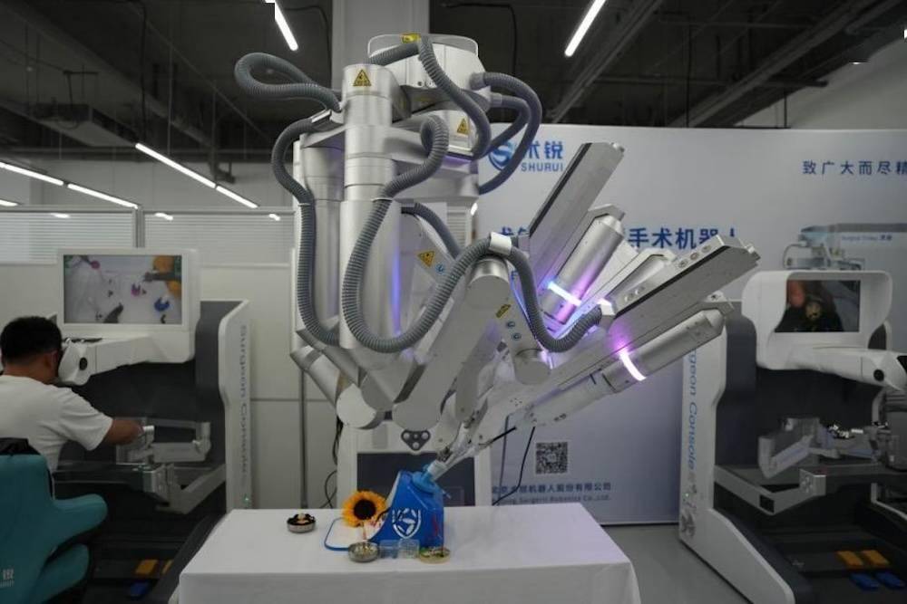 国产手术机器人龙头精锋医疗开启招股，上半年毛利行业第一